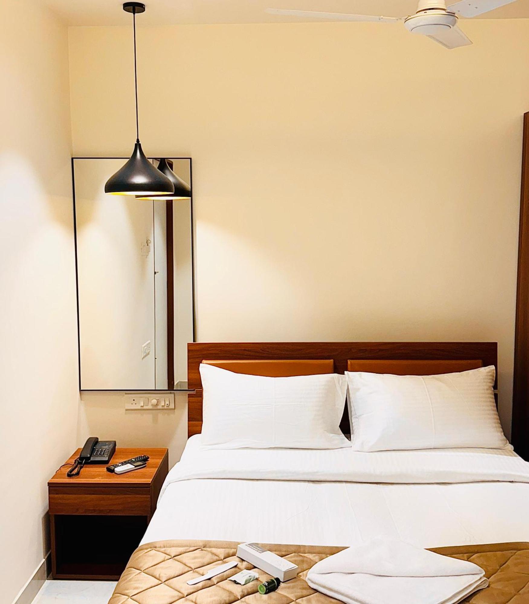 Hotel Star Avenue - Indiranagar Bangalore Dış mekan fotoğraf